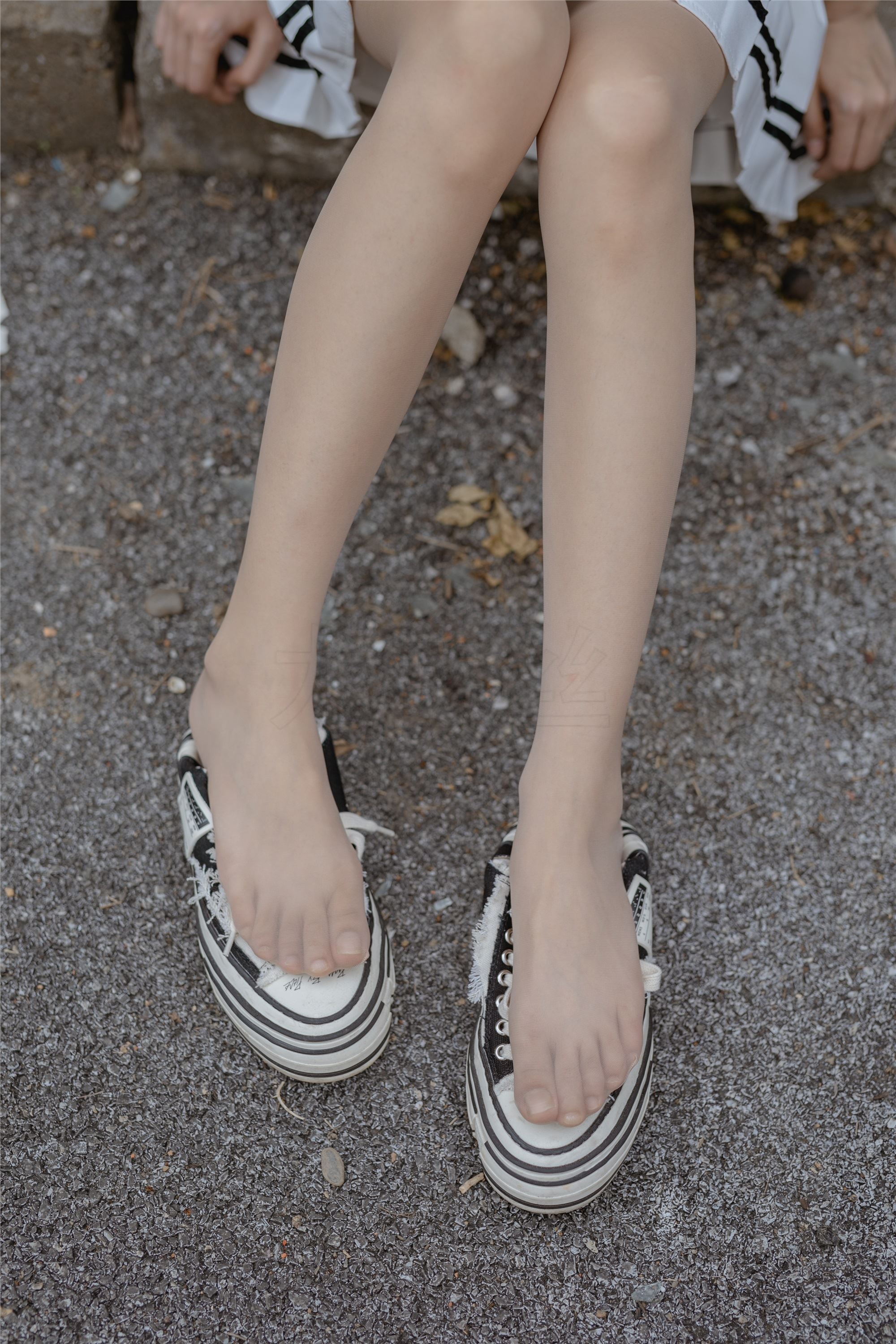 尤蜜丝 穿搭写真 NO.048